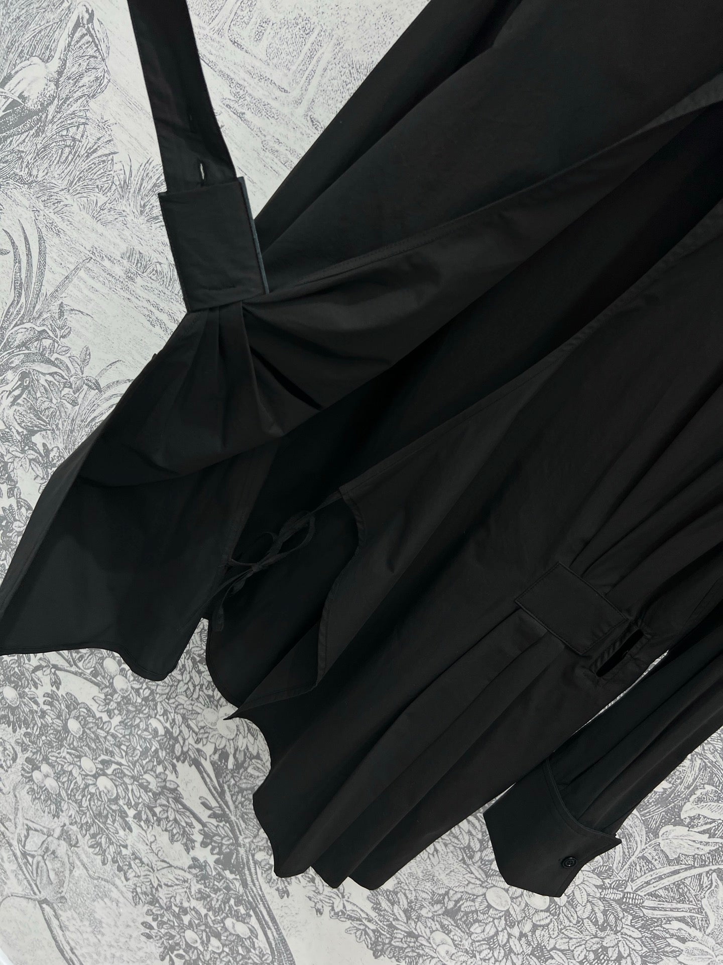 Loewe 25 Wrinkled Lace-up Shirt Black Cotton