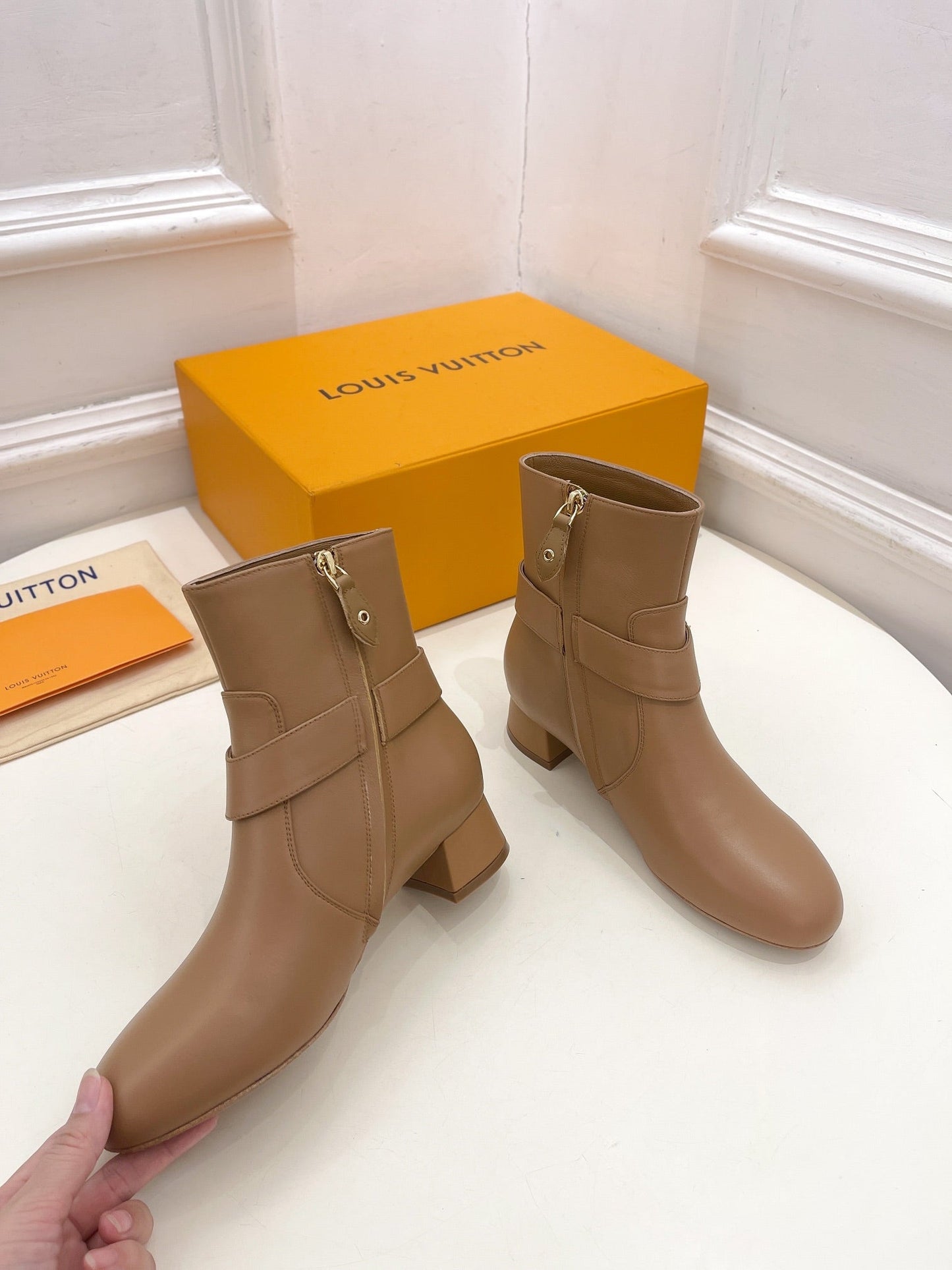 LV Ankle Boots 35mm Caramel Cowhide