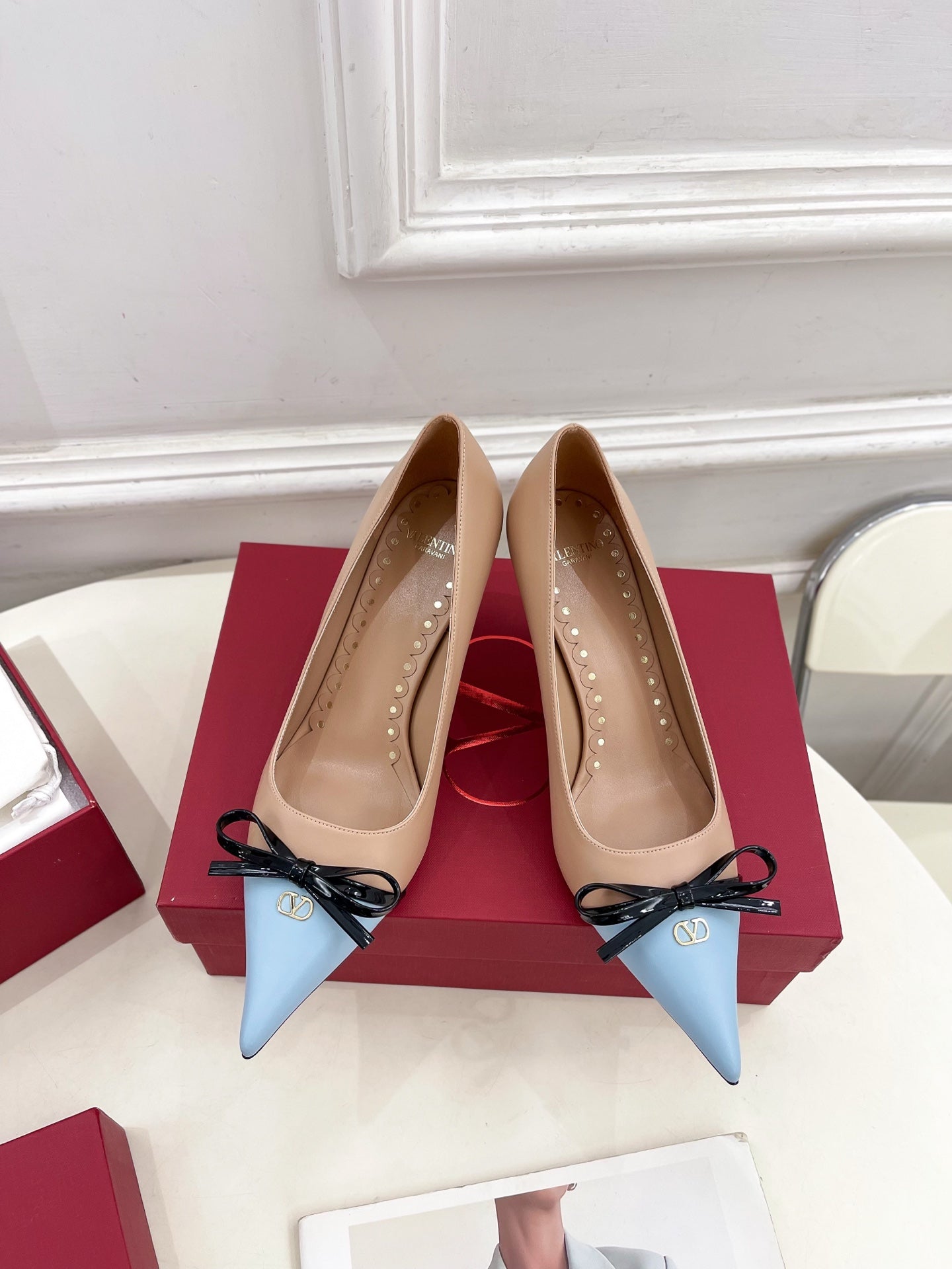 VT 25 Bepointy Pump 8cm Nude Blue Lambskin 325522