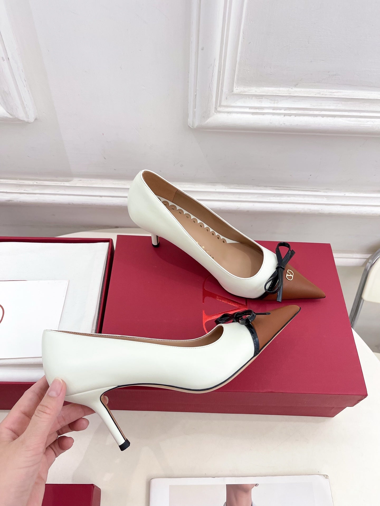 VT 25 Bepointy Pump 8cm White Brown Lambskin 325524