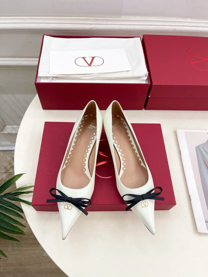 VT 25 Bepointy Pump 4.5cm White Lambskin 325526