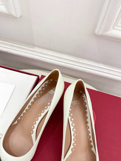 VT 25 Bepointy Pump 4.5cm White Lambskin 325526
