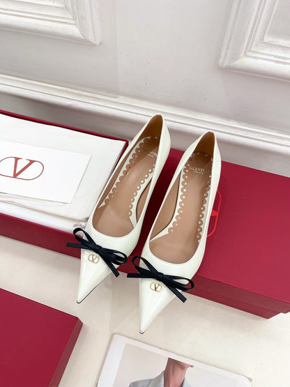 VT 25 Bepointy Pump 4.5cm White Lambskin 325526
