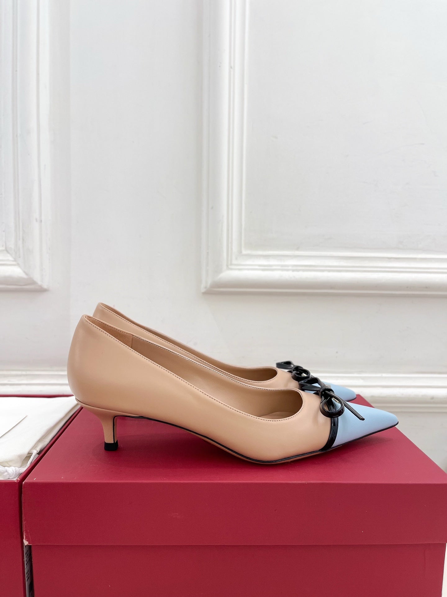 VT 25 Bepointy Pump 4.5cm Nude Blue Lambskin 325527