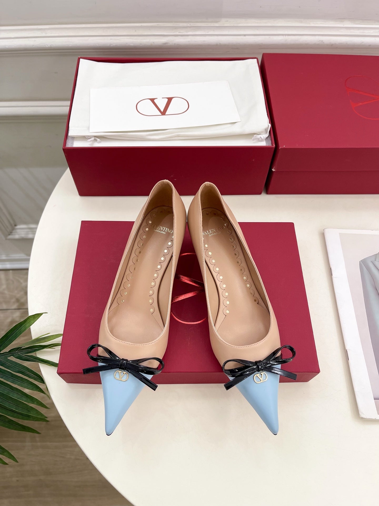 VT 25 Bepointy Pump 4.5cm Nude Blue Lambskin 325527