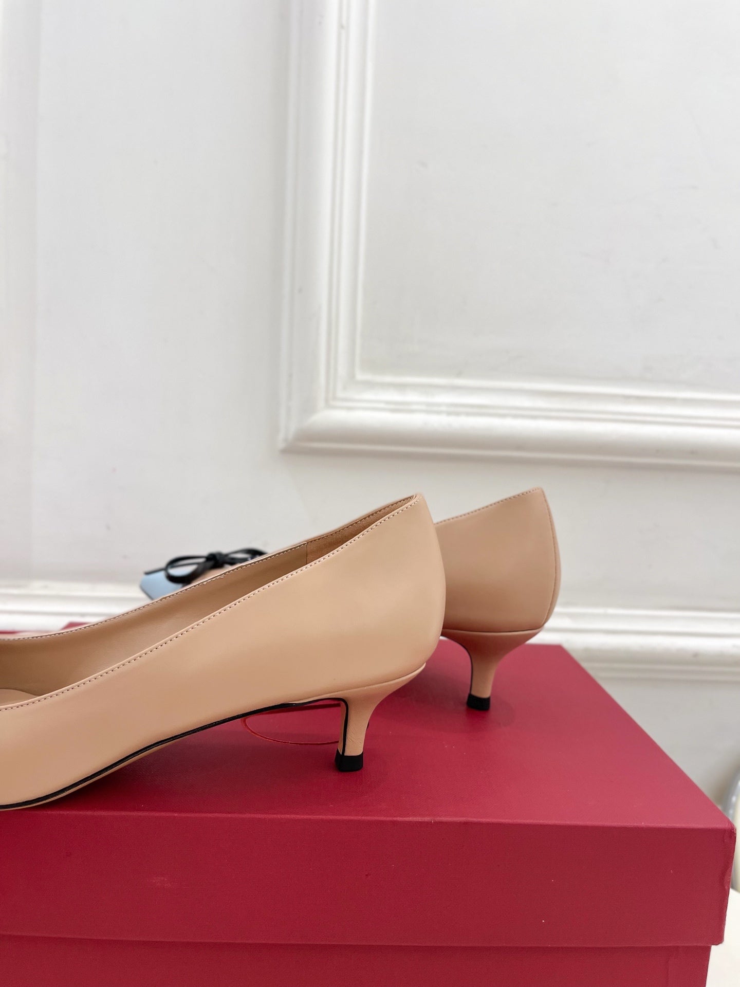 VT 25 Bepointy Pump 4.5cm Nude Blue Lambskin 325527