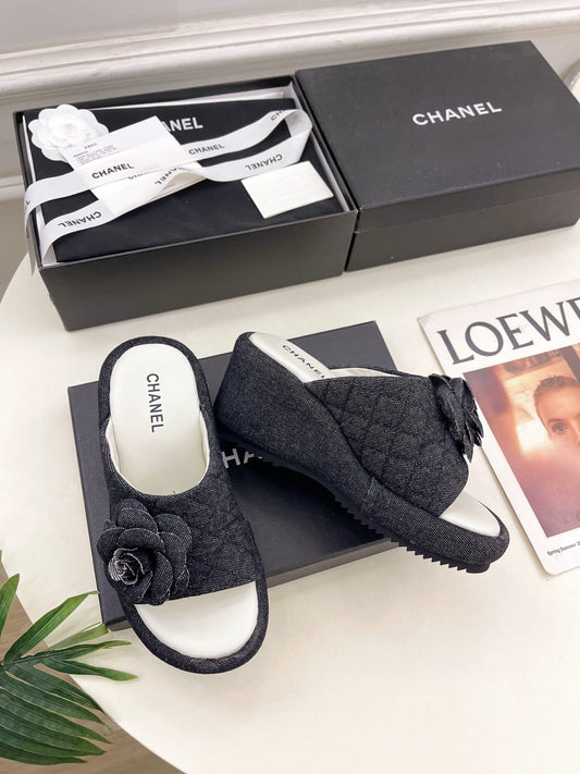 CC 25 Platform Slippers Black Sheepskin 331003