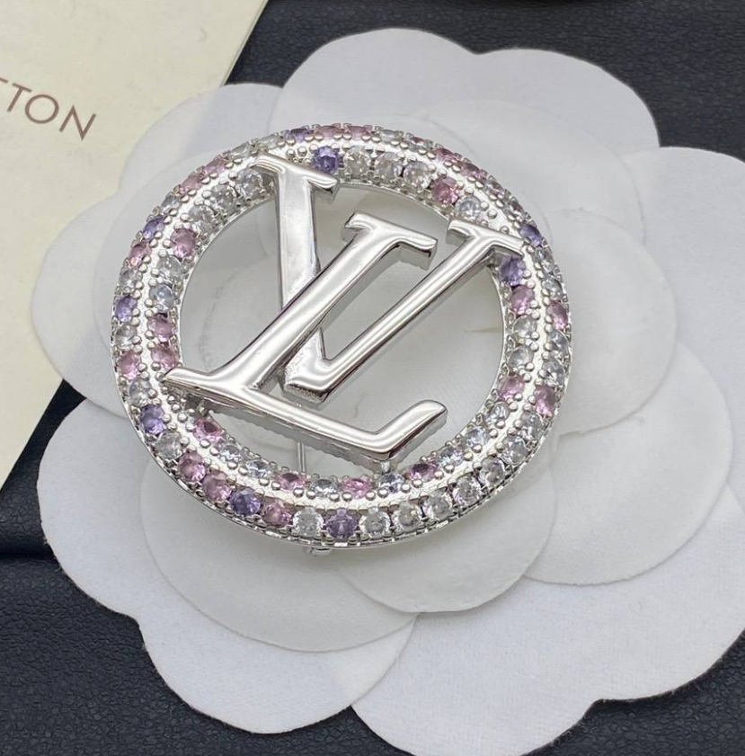 LV Brooch 193006